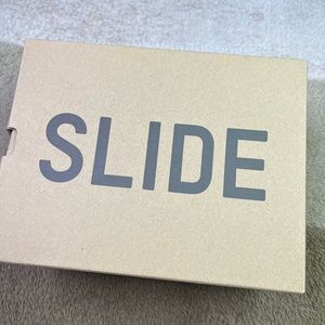 Yeezy slide grey size 10